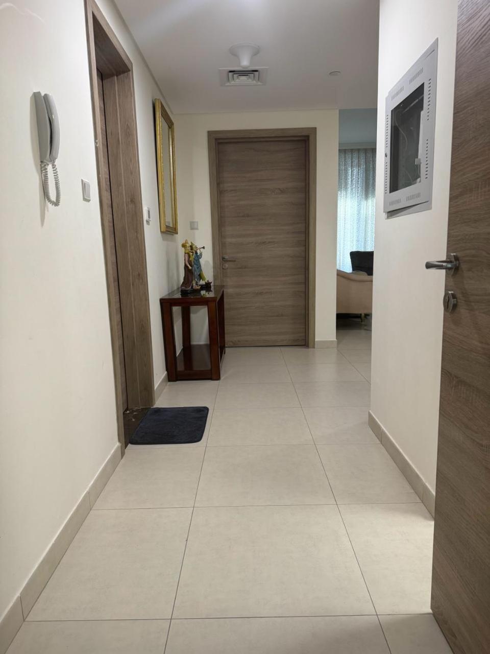 315 Furnished One Bedroom With Balcony Available For Short Term *