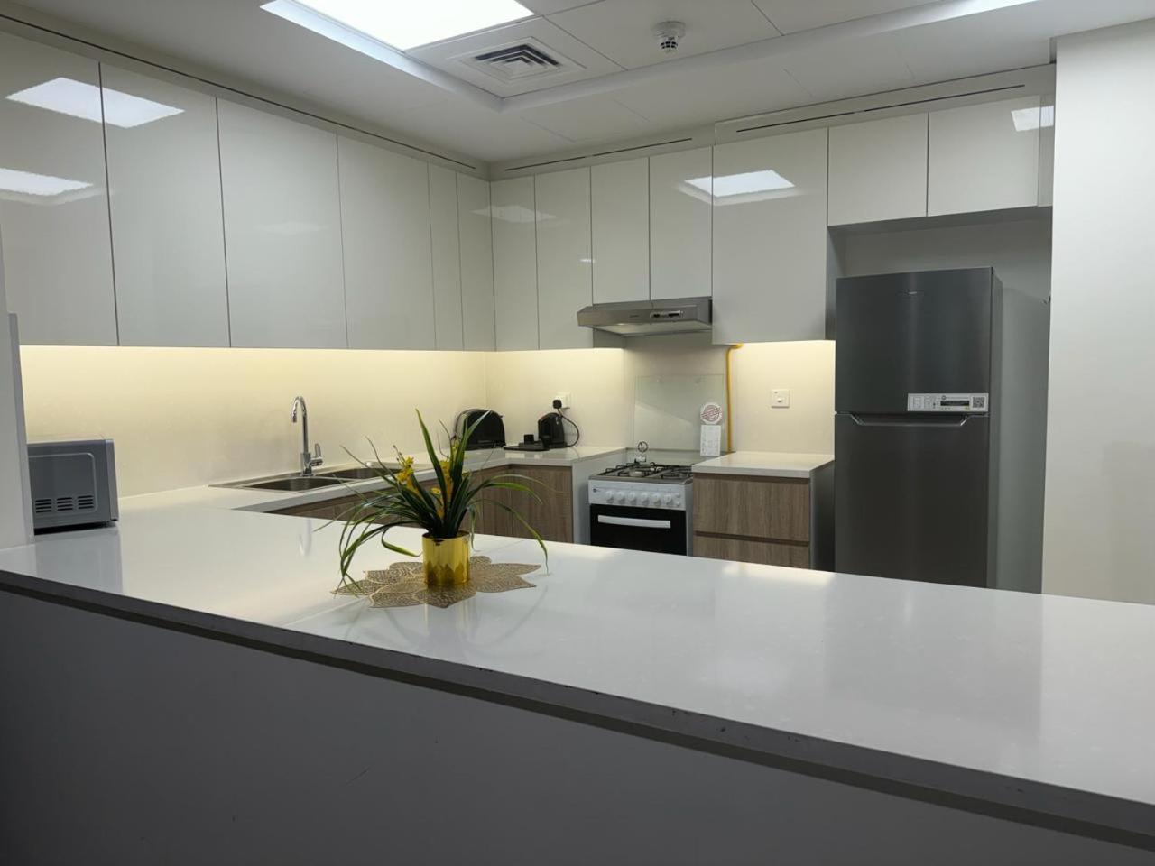 315 Furnished One Bedroom With Balcony Available For Short Term Apartment *